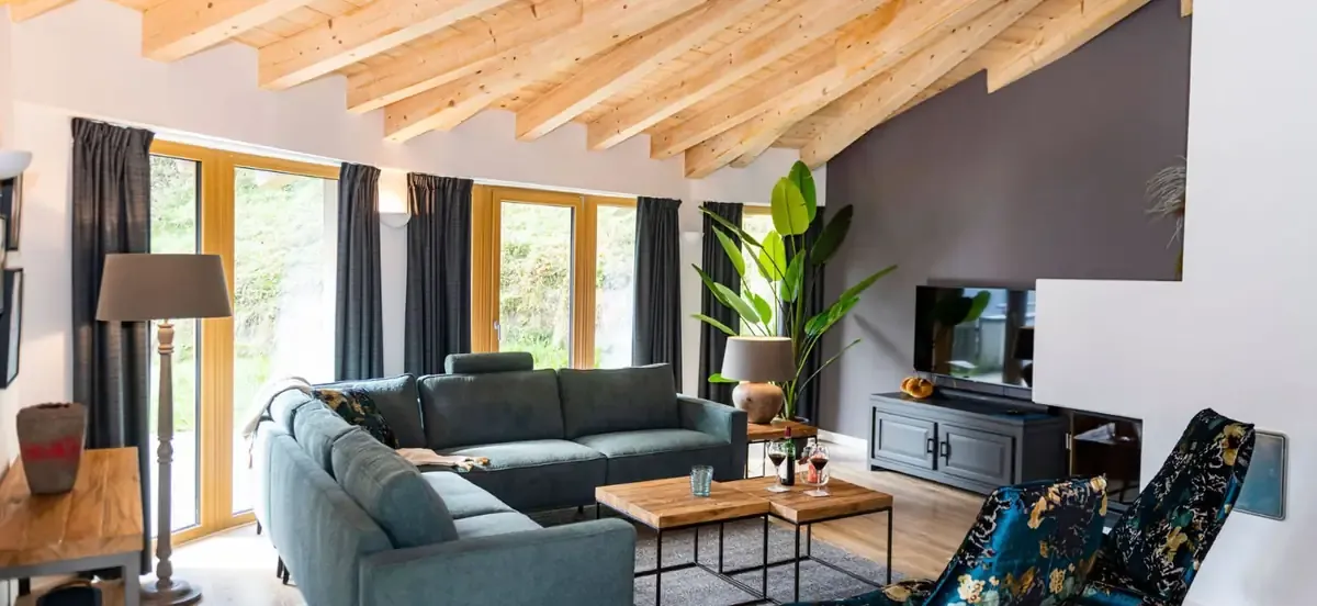Luxury Penthouse in Kaprun – exterior and living space